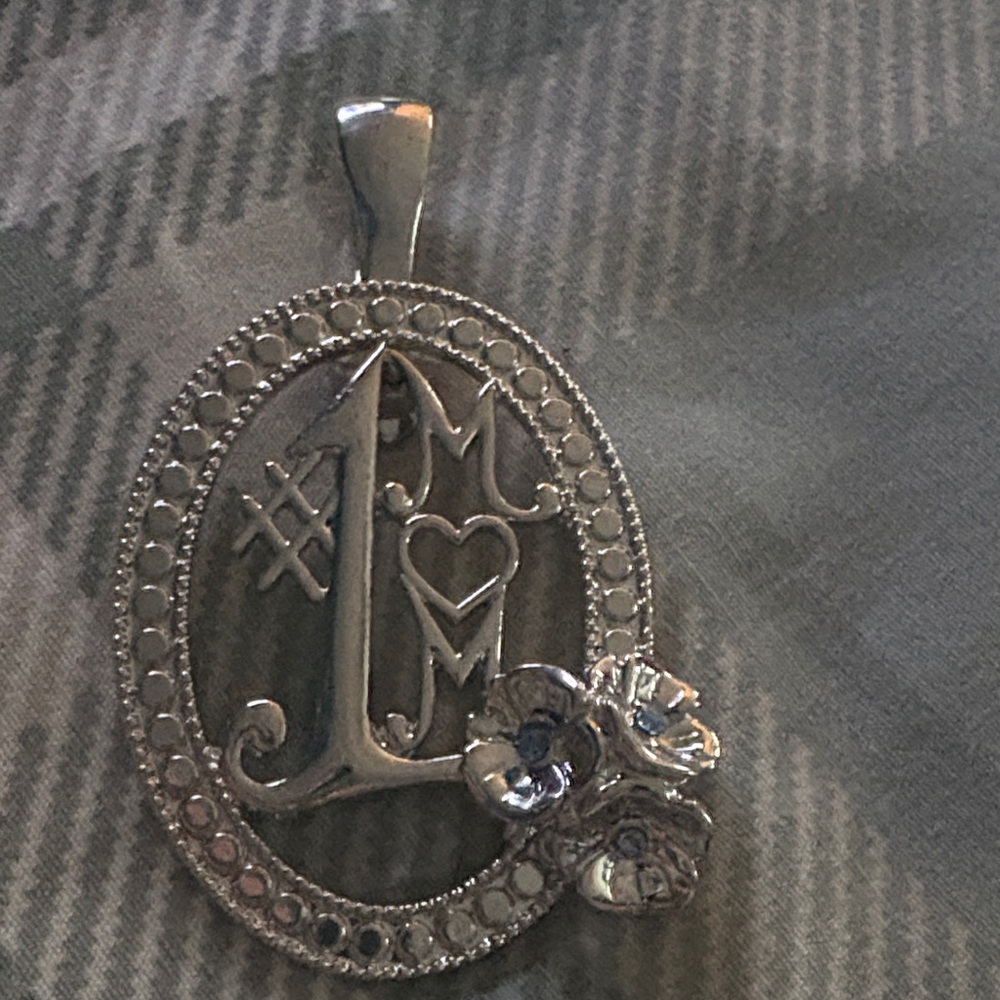Silver Floral Pendant